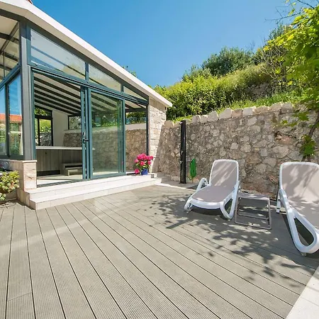 Old Stone House Mario * Podgora (Split-Dalmatia)