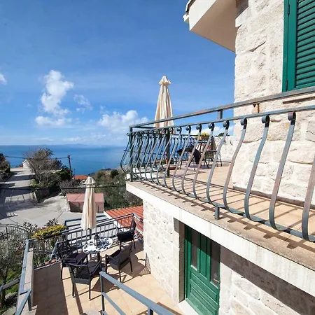 Holiday home Old Stone House Mario *
